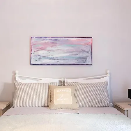Stylish, Comfy By Konnect, Corfu Center Apartment