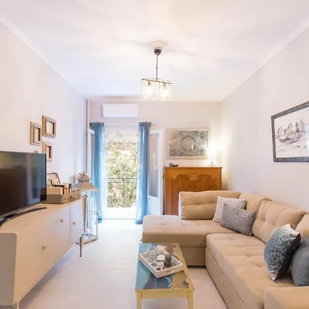 Stylish, Comfy By Konnect, Corfu Center Korfu