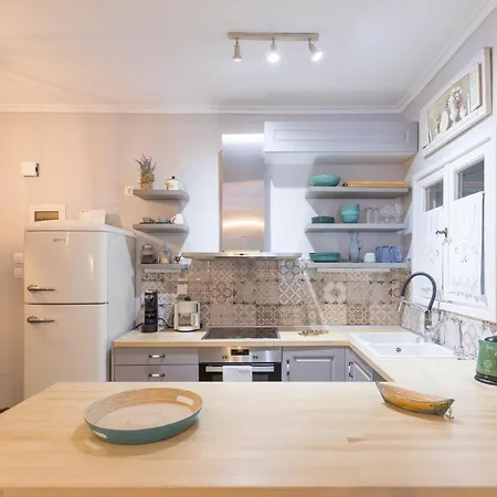 Stylish, Comfy By Konnect, Corfu Center *