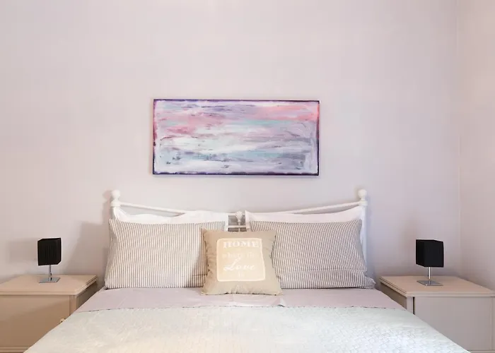 Stylish, Comfy By Konnect, Corfu Center Apartment